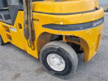 Forklift-Inspection-12